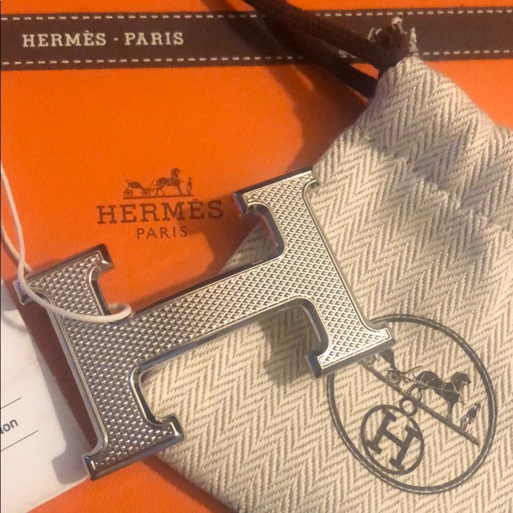 Hermès Guillochèe Boucle Seule
